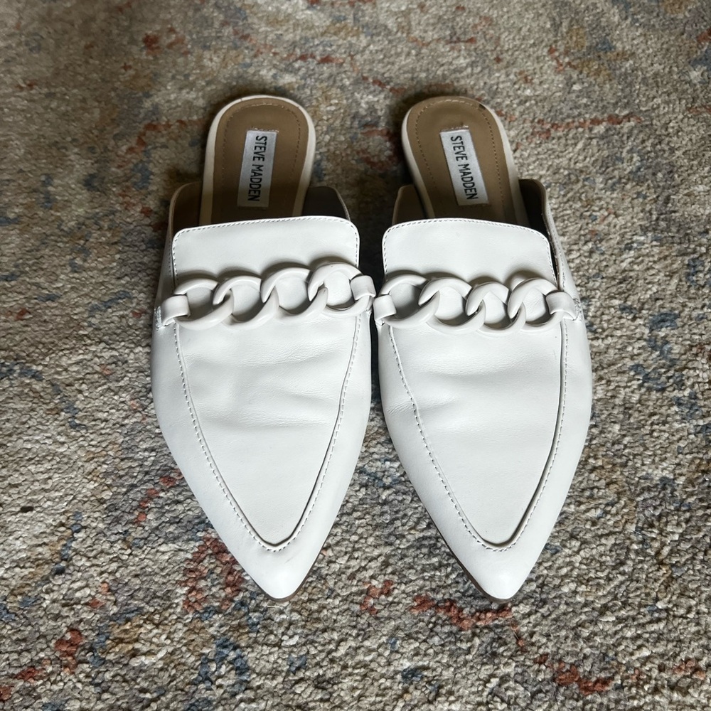 Steve Madden White Levity Mules Sleek Slip-On Design
